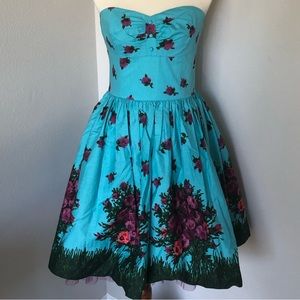 💐Betsey Johnson strapless fit and flare with petticoat vintage pinup dress💐